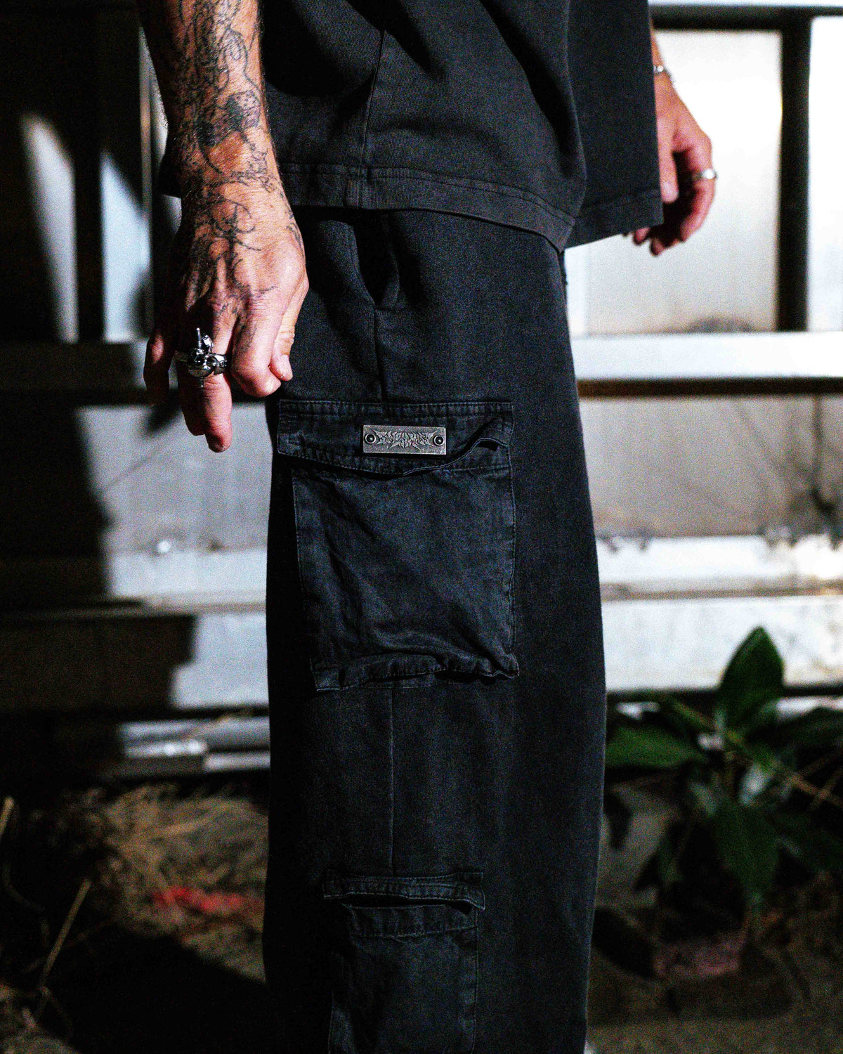 INSIGNIA CARGO SWEATPANTS