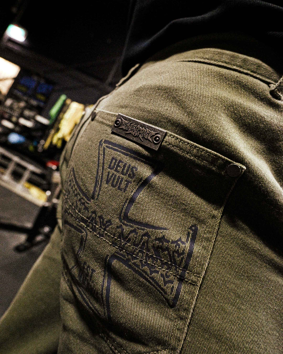INSIGNIA CARGO JEANS - KHAKI