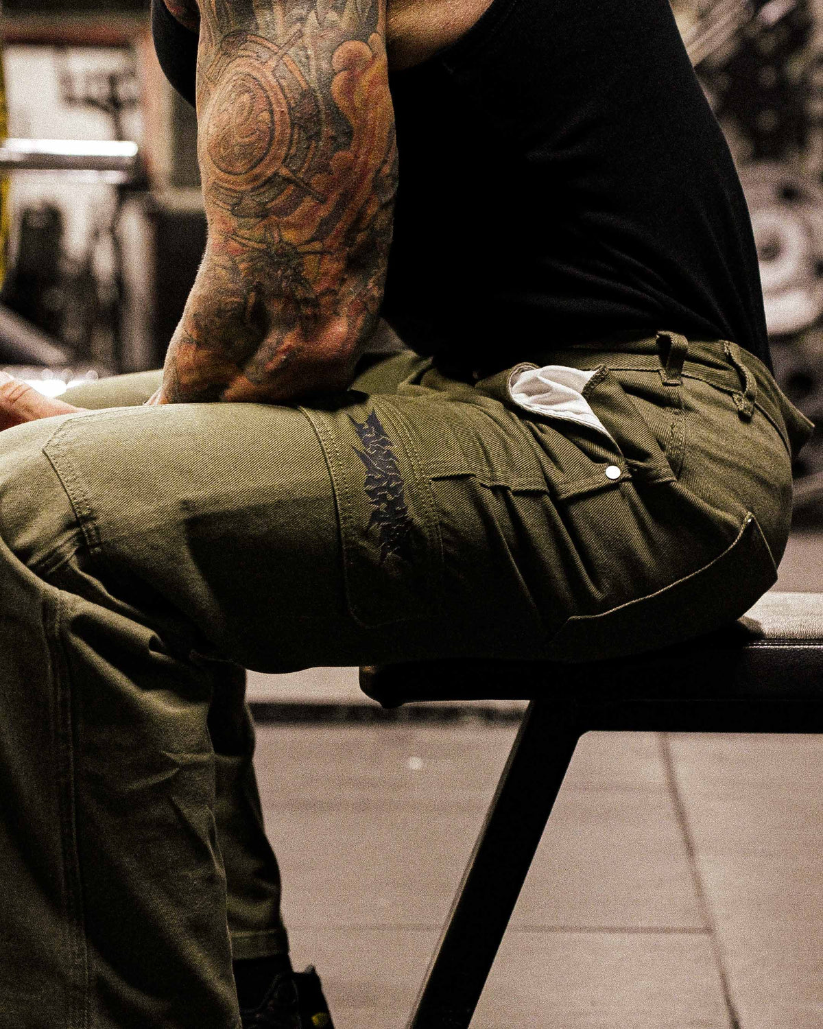 INSIGNIA CARGO JEANS - KHAKI